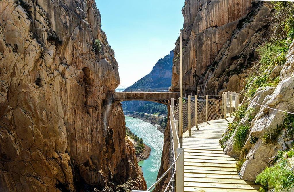 Infostays Maria Zambrano Малага Экстерьер фото